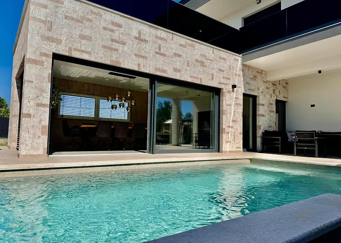 Premium Luxury Ayla Wellness-sauna